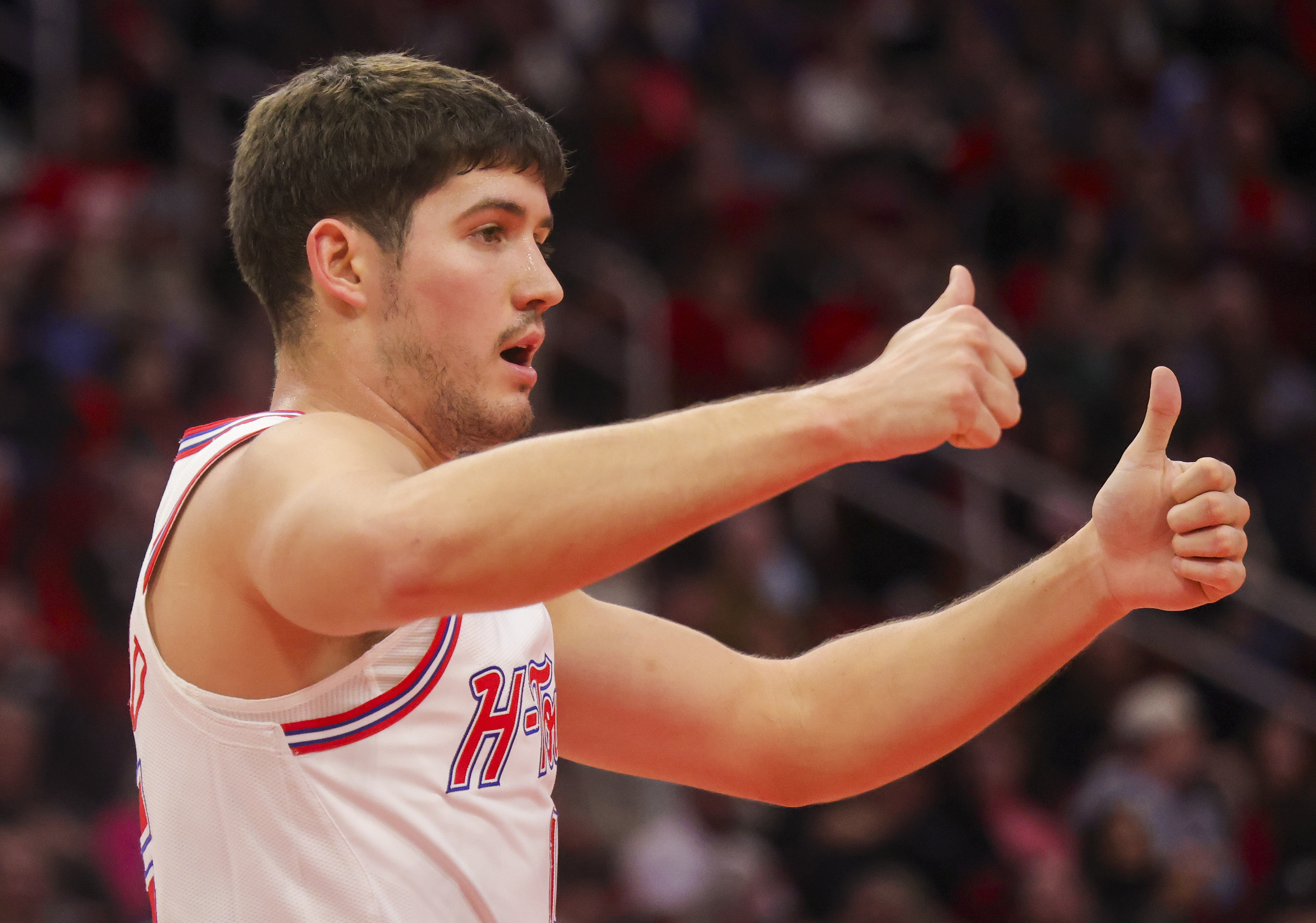 谢泼德:总体防守感觉好多了 我打得更有对抗性&出现在合适位置